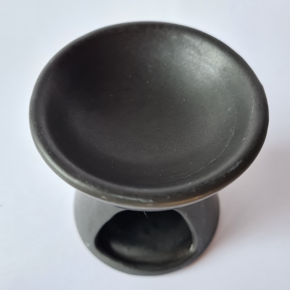 Homeware Ceramic Charcoal Oil Burner with Wax Melt - Picture 3 of 7
